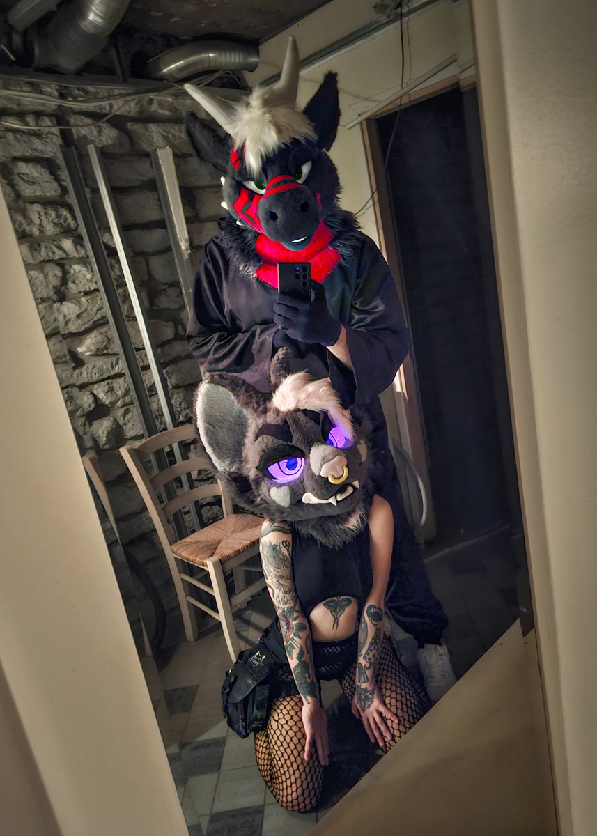 HAPPY HALLOWEEN‼️ 🎃🍂

#fursuitfriday