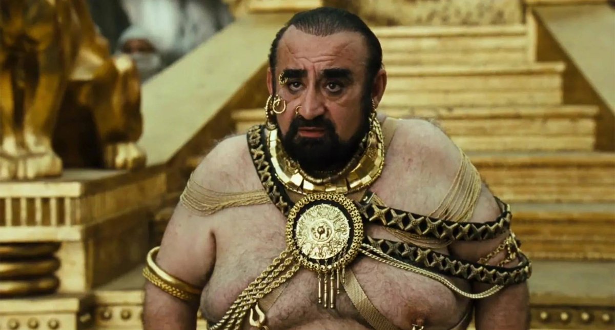 daniel_msk's tweet image. Дуров показал свой костюм спартанца на Хэллоуин. 
Также свой костюм на Хэллоуин показал глава мессенджера MAX