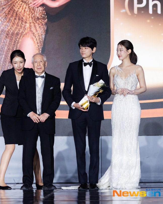Kstyle_news's tweet photo. 【PHOTO】ユン・シユンからジニョンまで「2025 アジアモデルアワーズ」に出席…日本から滝本海都＆古川雄輝らも（動画あり）
https://t.co/m876U26wNo

#ジニョン #ユンシユン #滝本海都 #古川雄輝 https://t.co/1sTxRTOSih