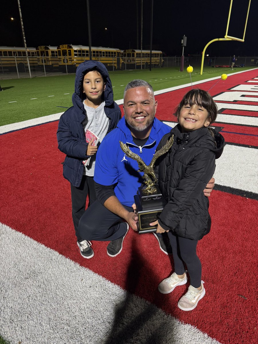 LETS GO!

Carter-Riverside: 49
Diamond Hill: 32

Keeping the Battle of the Eagles trophy in Riverside! BIG GAME next week with a chance to clinch a playoff spot! #RiversidePride