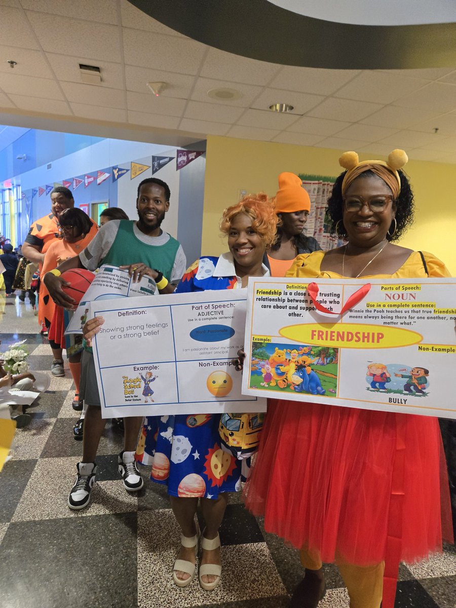 DilenaLiang's tweet photo. Vocabulary Parade!! @HinesCaldwellES @DarceleLofton @MrsDstigers https://t.co/QtsVAk4r3Q