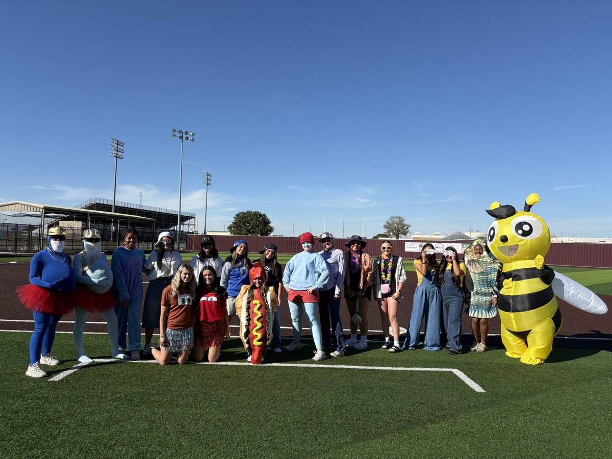 Trick or treat, smell our cleats 👻