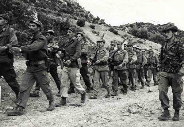 vivalalgerie7's tweet photo. #اول_نوفمبر_1954 .. قصة شعب حر مع  الانعتاق وكسر القيود ..  تحيا #الجزائر ✌️🇩🇿 https://t.co/r0Jos7dU3k