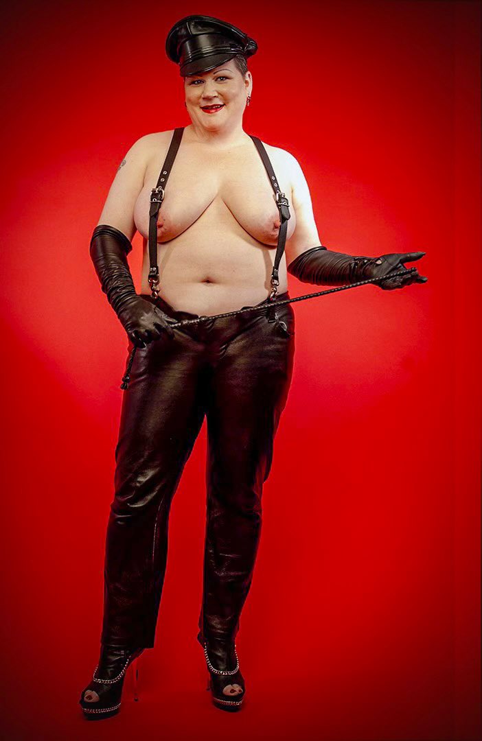 Trick or Treat 👻

MistressBerlinNYC.com
Cash.app/$BerlinNYC