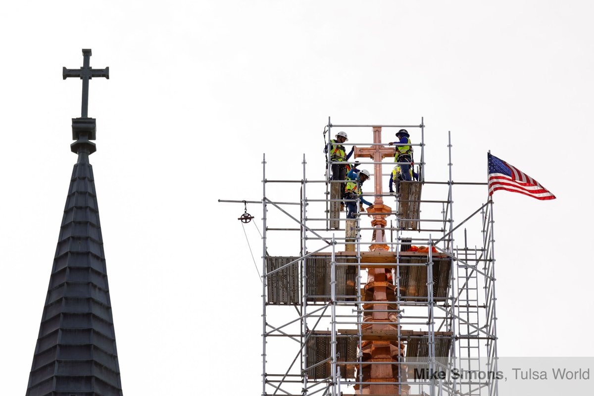 mikesimonsphoto's tweet image. Crosses are placed atop the spires at Holy Family Cathedral. The church was damaged in the Father's Day windstorm of 2023. #tulsa #catholic #cross