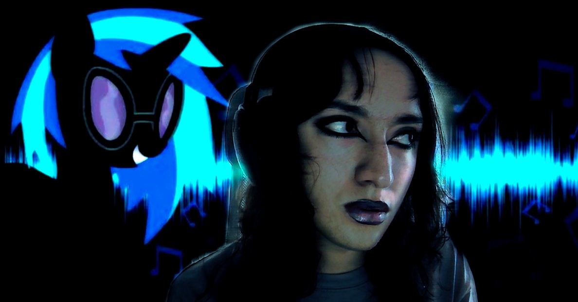 vistapr1ncess's tweet image. happy halloween this is as spooky as my makeup gets #rawr