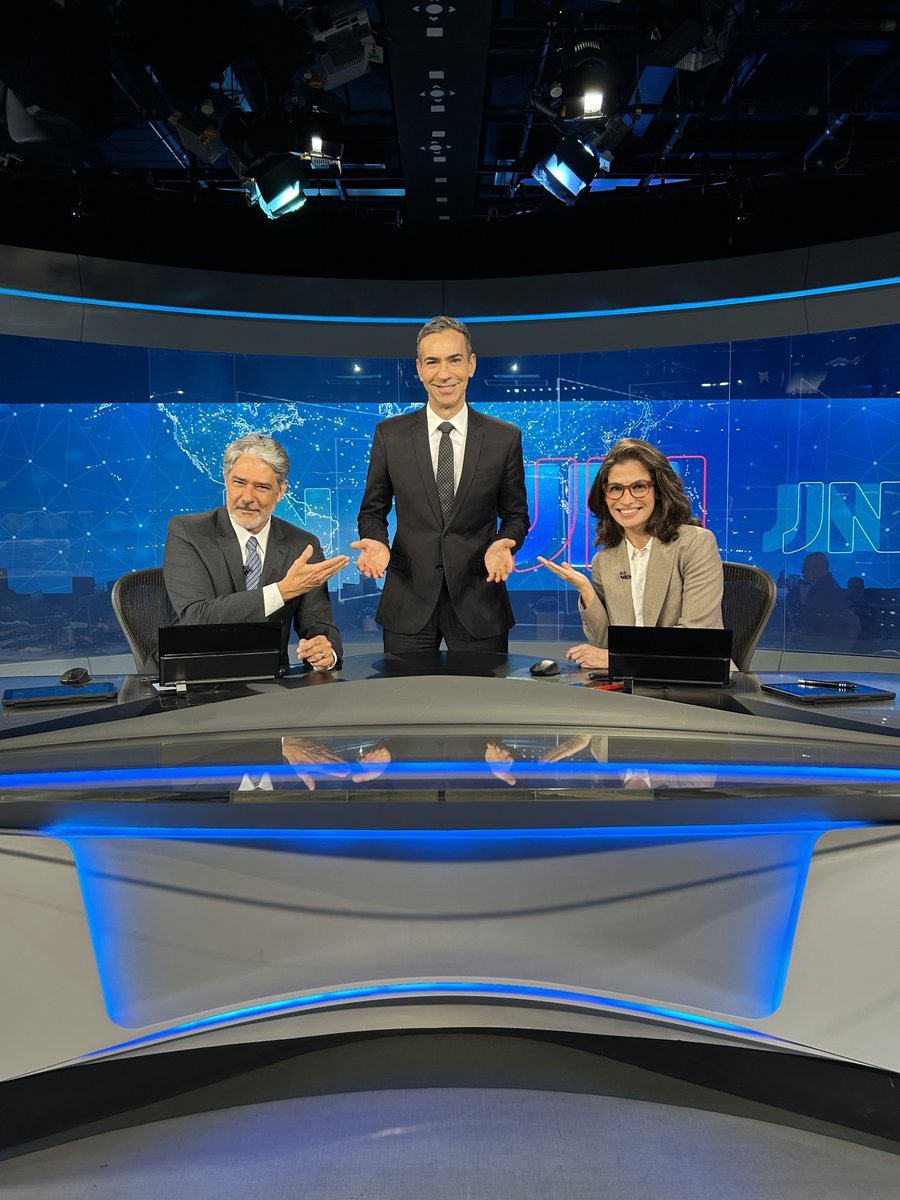 jornalnacional's tweet image. 📸 O #JN está no ar #BoaNoiteJN