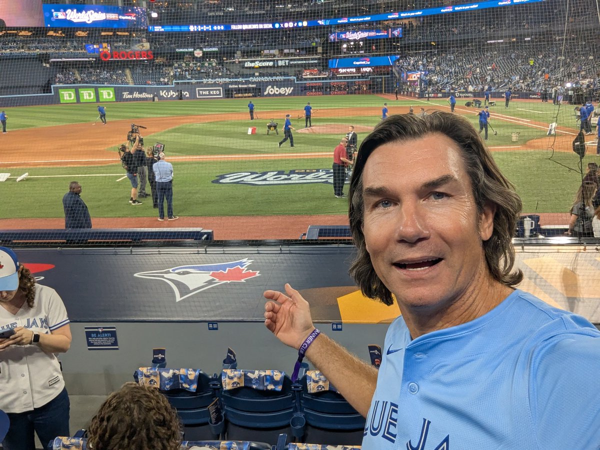 MrJerryOC's tweet image. NO MORE NOSEBLEEDS FOR ME #WorldSeries @mlb