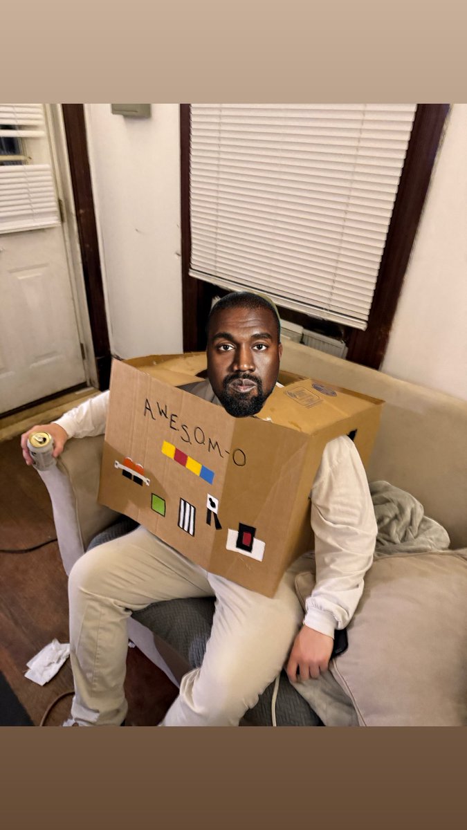 BradleyCracker's tweet photo. Anyone else fucking with my boy’s fit tonight? #masterdebater https://t.co/HfbaCRWMKf