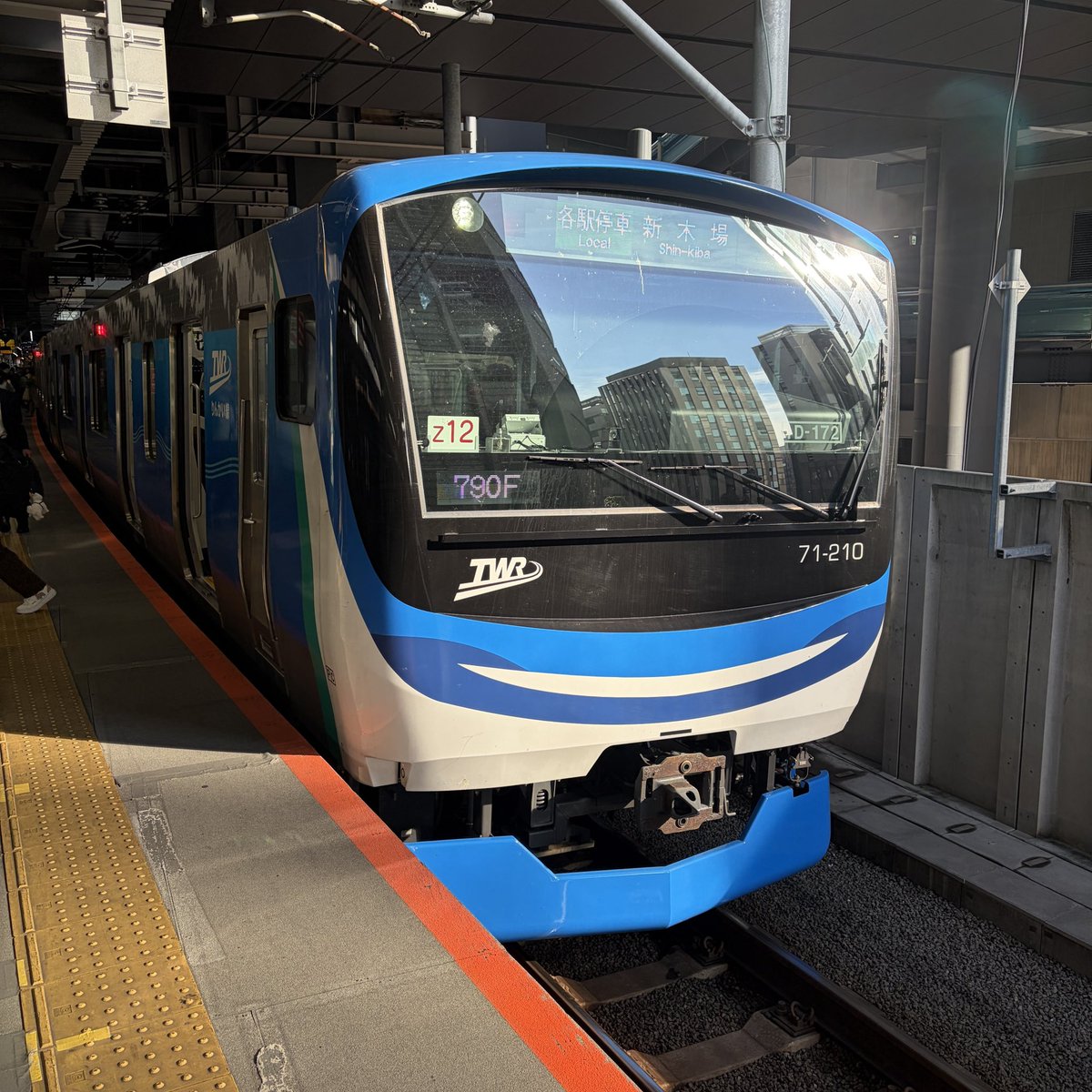 NORI様 ジップリックスFT スピナー55 エキスパンダブル ネイビー