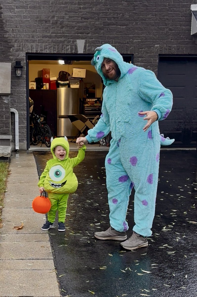 Boo! 👻
Happy Halloween! 🎃