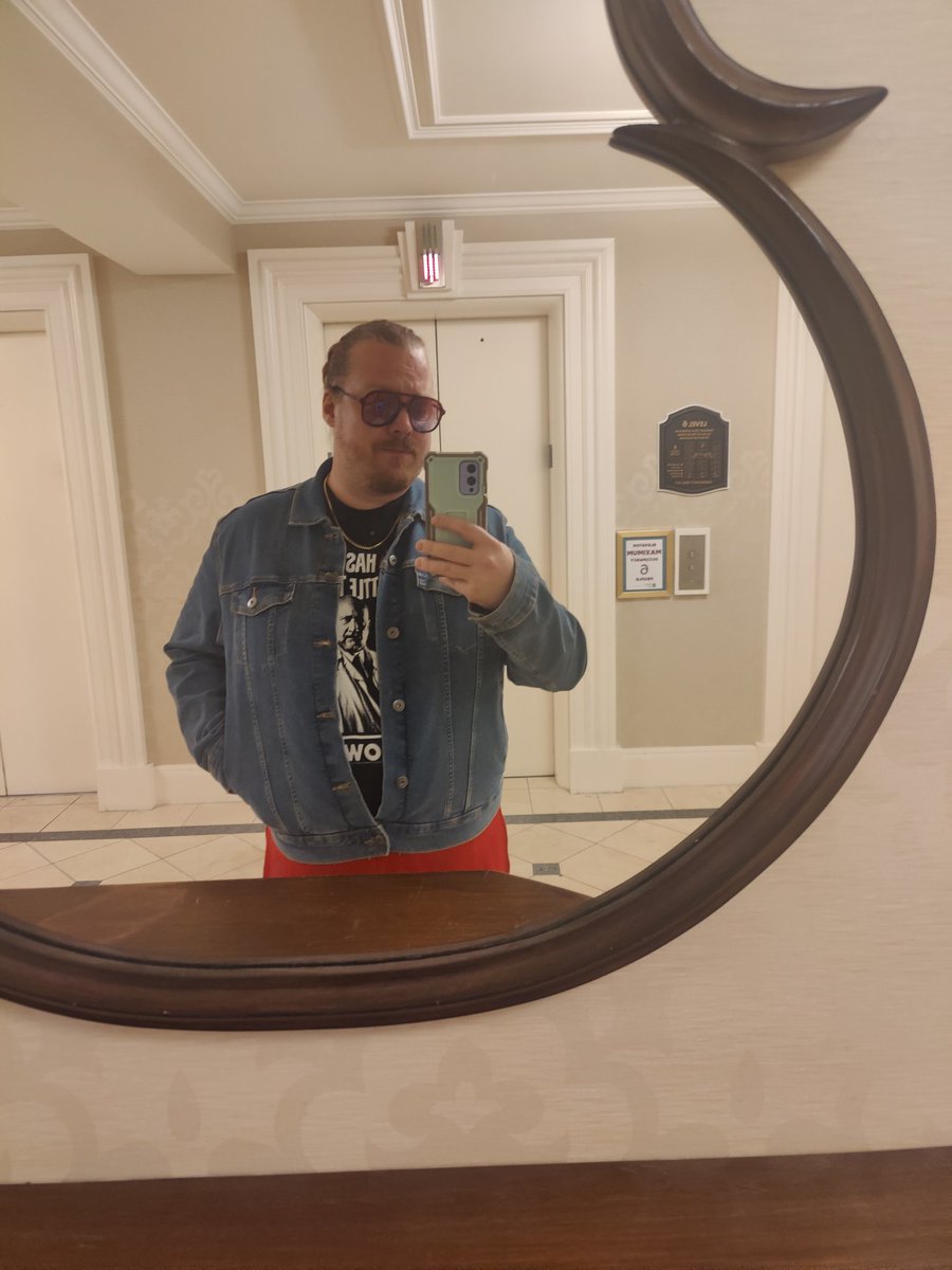 Alex tweet media