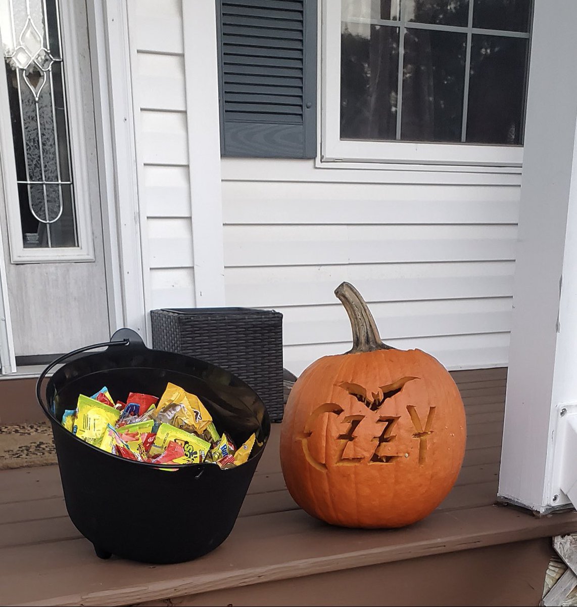 From the Halls to y’all -

Happy HALLoween!  👻🎃