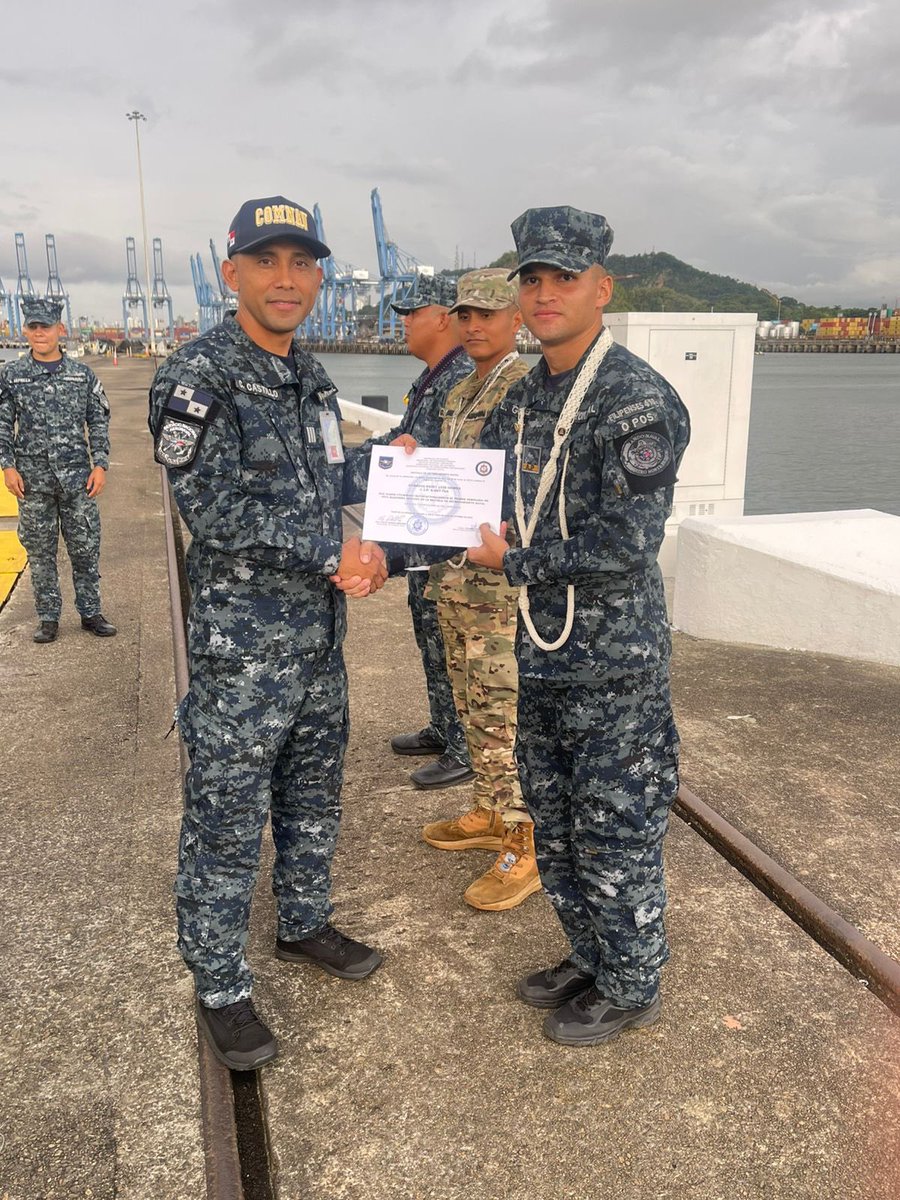 aeronavalpanama's tweet photo. ⚓️ #TradiciónYDisciplina | Con éxito culminó el Primer Seminario de Pito Marinero en la Escuela de Entrenamiento Naval, fortaleciendo la formación y nuestras tradiciones #Navales.
El Cabo 1ero. Jesús Asprilla guió al personal en el uso de este gran instrumento.
#SomosMuchoMás https://t.co/Mi6PhThrqi
