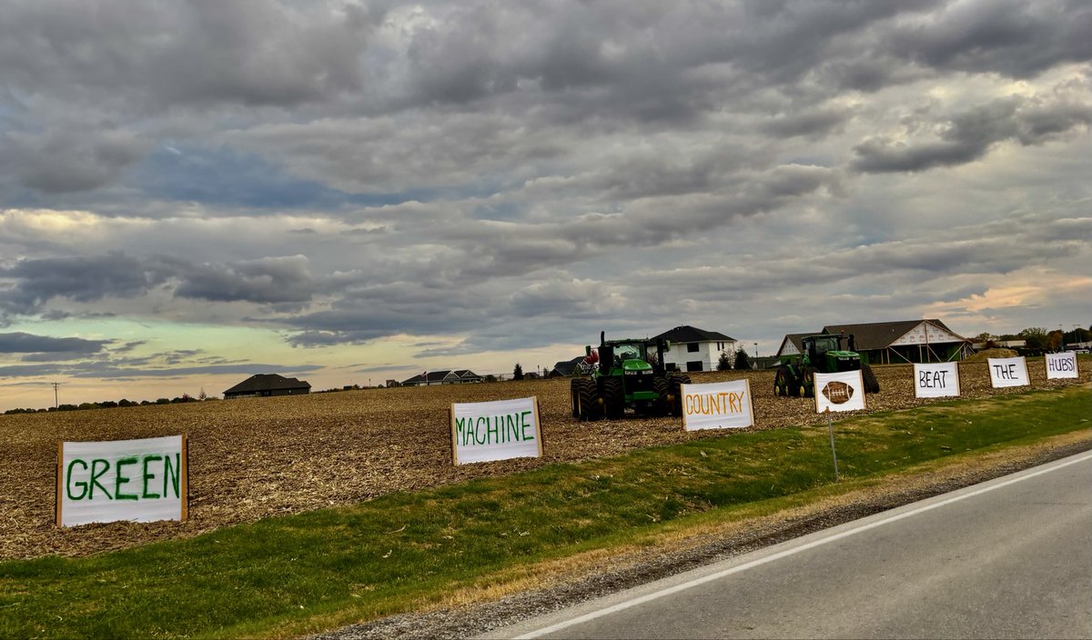 JonEbert54's tweet photo. Good luck tonight @geneseofootball  Green Machine! @JohnDeere tractors look good on your sideline. https://t.co/bXpLLfDa1F