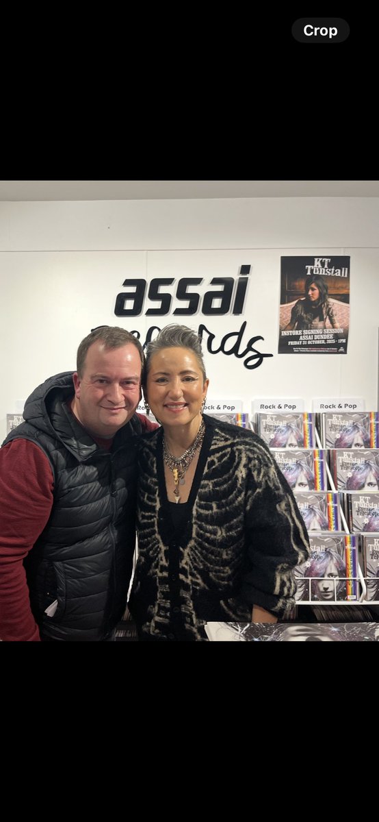 davidriley0808's tweet photo. @KTTunstall so great to see you again today @Assai_UK in Dundee, thanks for taking the time to✍️my vinyls &amp; 💿 wishing you every success with the 20th Anniversary of 👁️ to the 🔭, sounds just as good now as it did back in 2005😉 oh &amp; I forgot to say your tour bus looks amazing! x https://t.co/2xYSP16NeT