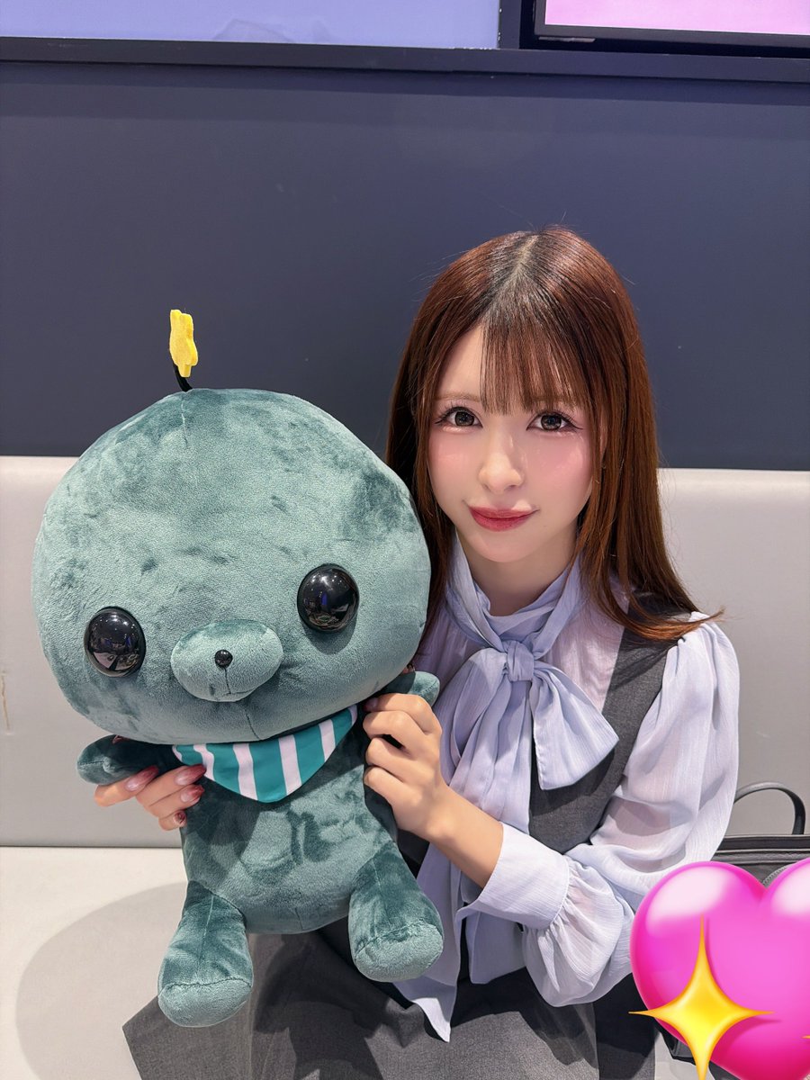 11月だー！！！

新作の配信も続々始まってるから
絶ッ対見てくれよな‼️

一族の応援が有岡みうで居させてくれてるからいつもありがとうだよ🫶💓