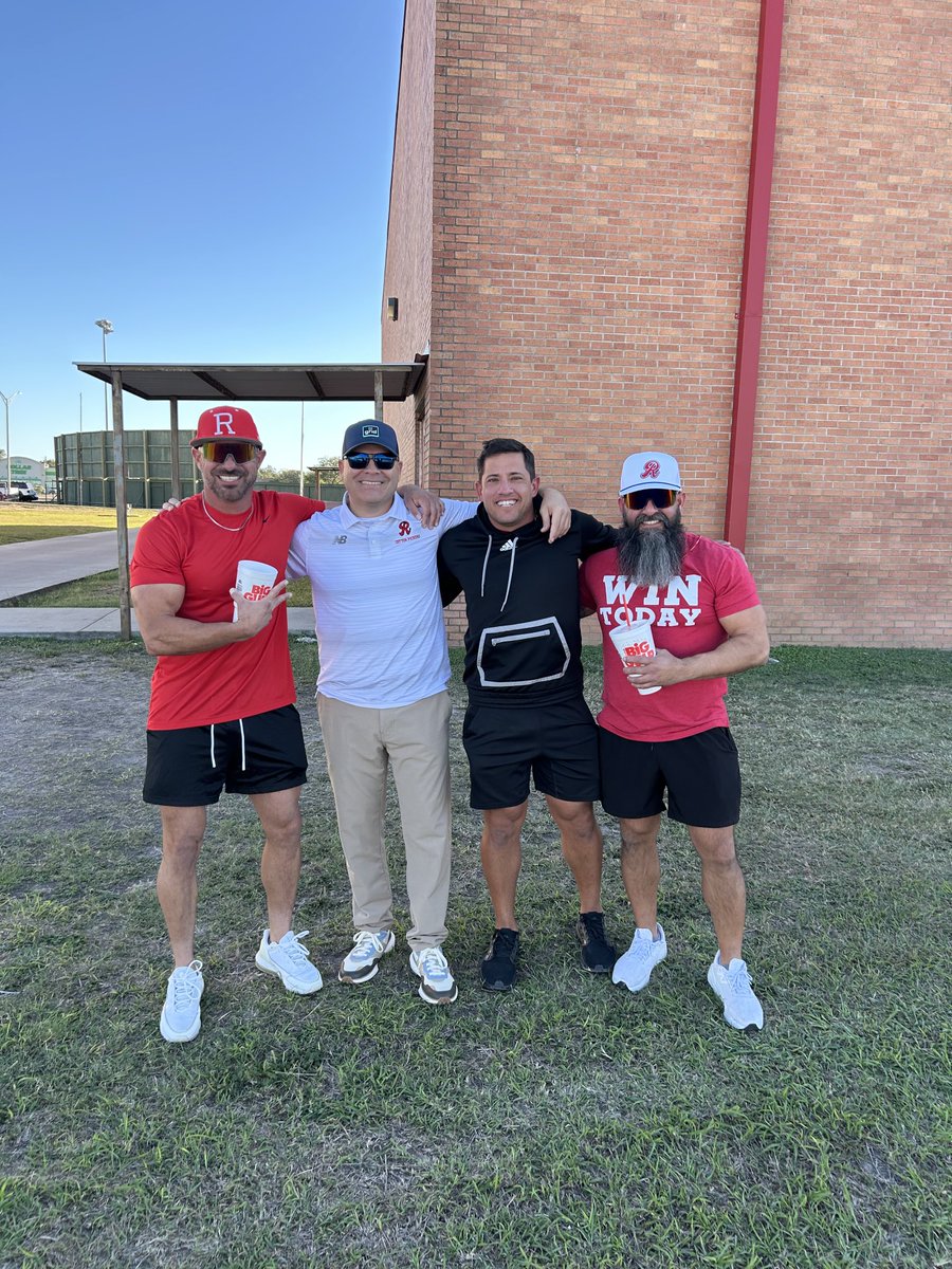 Great seeing Coach Braun, only missing Coach Moreno!!
⁦<a href="/CoachTonyRamon/">Tony Ramon</a>⁩