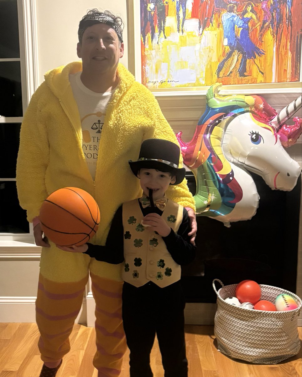 Big Bird meets Lucky the Leprechaun — a Halloween duo you didn’t know you needed 🏀💚 #FatherSonMagic #CelticsPride #HappyHalloween #celtics #nba