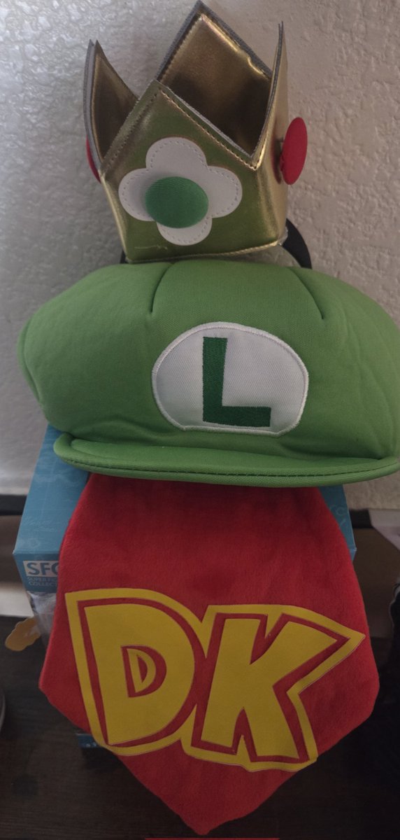 Feisty Chuweenie tweet media