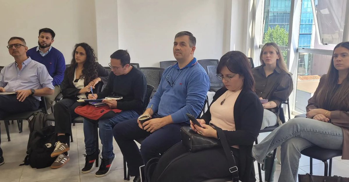 secgeneralcge's tweet photo. En la mañana de hoy, se llevó a cabo en el Sala de Reuniones  del Centro Integral de Operaciones  911, una reunión con los integrantes de la Mesa Técnica de la Comisión para el Abordaje Integral del Suicidio, con el objetivo de evaluar el progreso y planificar futuras acciones https://t.co/4VaaQ2xiYZ