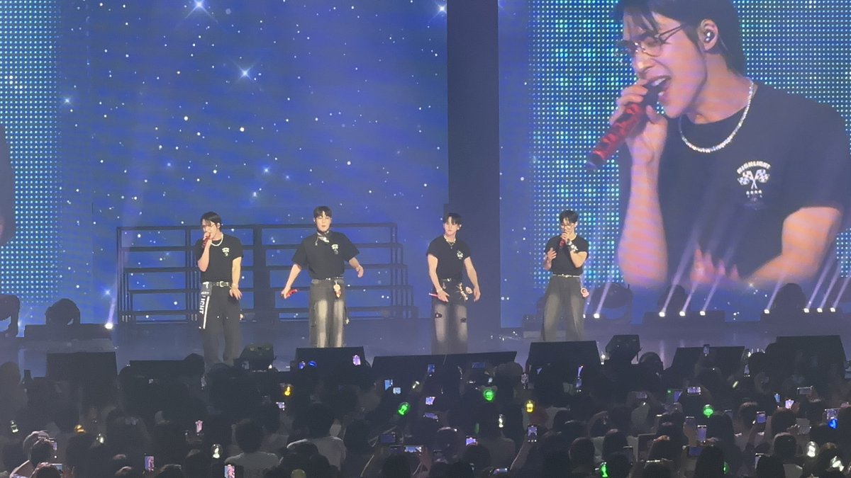 yourb2utylight_'s tweet image. Japan is absolutely strict when it comes to taking photos/videos in concerts. 

[ENG TRANS OF OP’s POST]
“No filming allowed?
↳ Got permission for encore anyway
Japanese song VOD blocked?
↳ Got HighLive instead 
Block it all you want, oppas will share it anyways”

When I was at…