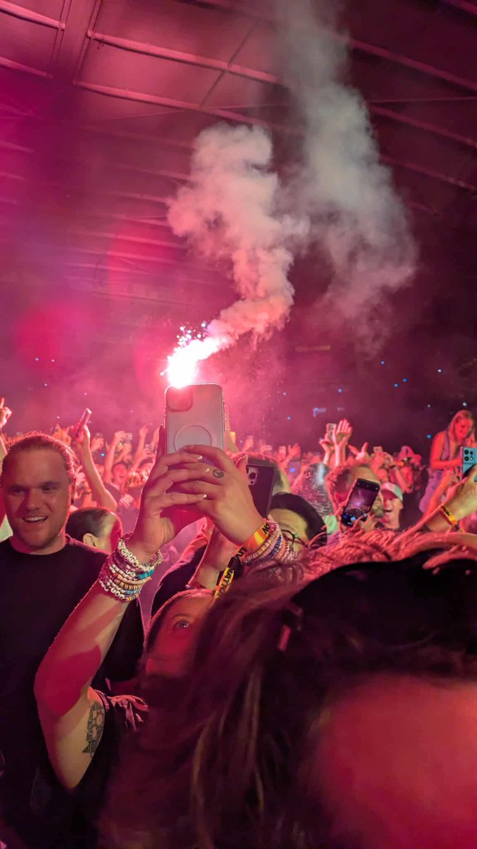 johnloydroberts's tweet image. Was this close