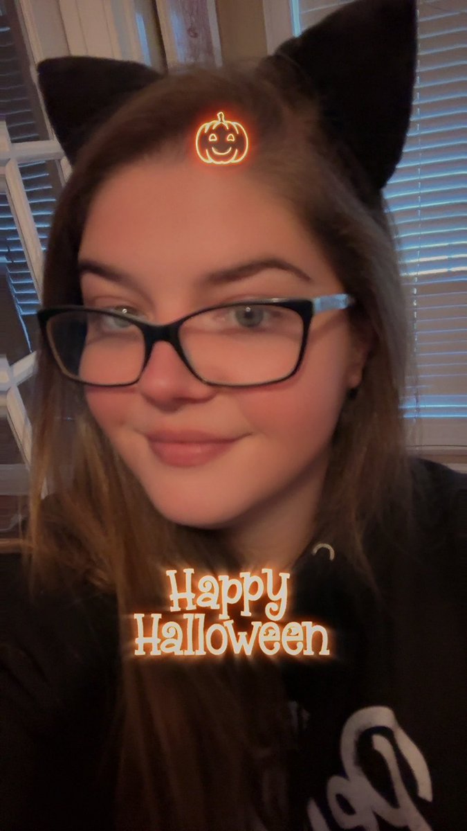 BridgetteWest's tweet image. Happy Halloween!! 🎃👻 I’m a cat 🐾🎃🖤