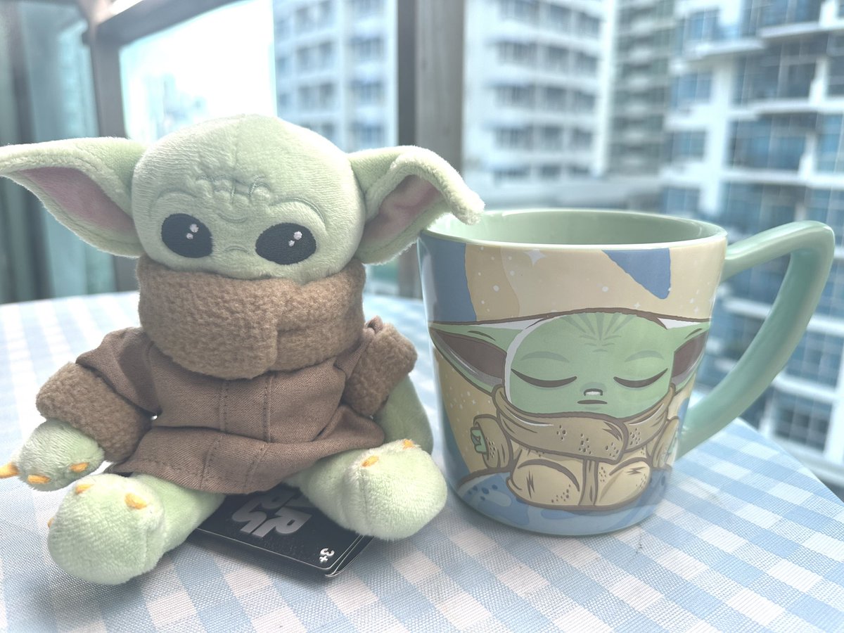 Good morning and happy Saturday 💕🩷🧘‍♀️💜🌷☕️🧸 ตื่นสายๆ ยังไออยู่แต่ดีขึ้นมากแล้ว มันไม่ใช่ไอแห้งๆแล้ว เริ่มมีเสลด ใกล้หายแล้วล่ะ นี่ไม่ได้สูบบุหรี่มาสองวันแล้ว แหะๆ จุดนะ ดมๆ 🤭🤭🤭 
ขอให้เป็นวันที่ดีค่ะ 💕🌹😘