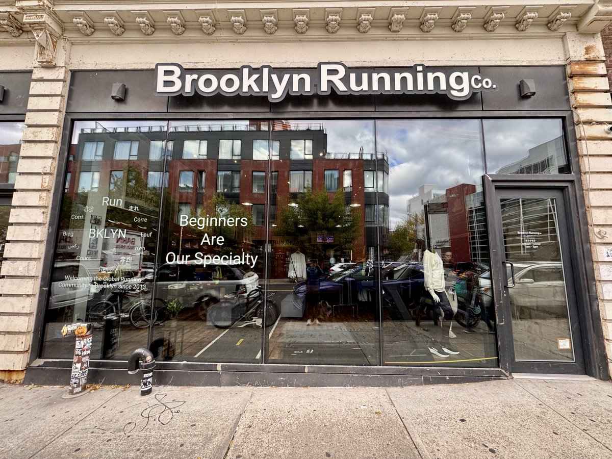 F_shokai_RC's tweet image. Brooklyn Running Company
古い街並みのブルックリンにある
老舗ランニングスペシャリティストア
前から行ってみたかったのでこの機会に
色々とインスパイアされました
#nycmarathom #brooklynrunningcompany