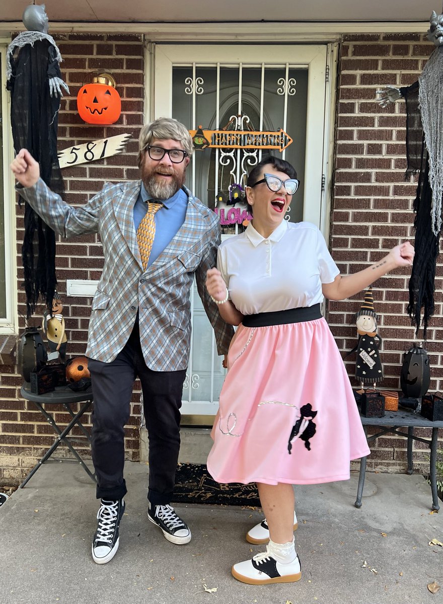 MandyforCO's tweet photo. Happy Halloween from the Lindholmies! Only missing one college kid. 🎃 https://t.co/dekoMvgXv6