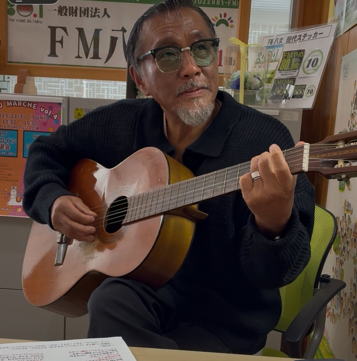 nanbumusic's tweet photo. #FM八女 の『きらきら木曜日』パーソナリティkazuさんに 日韓交流🇯🇵🇰🇷の宴席で歌う楽曲の相談と韓国語の���ッスンをして頂きました。わちゃわちゃ楽���い時間。
kazuさんと 武井ちゃんは #柳川高校 の先輩後輩『応援するからね』と嬉しい言葉ちょうだいしました✨
また遊びに行きまーす🚗 https://t.co/IuZP9ffoLw