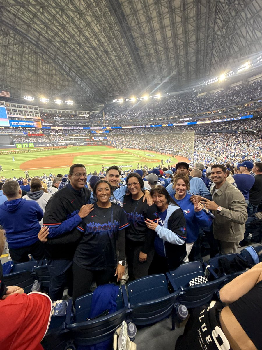 Lena Springer-Medina tweet media