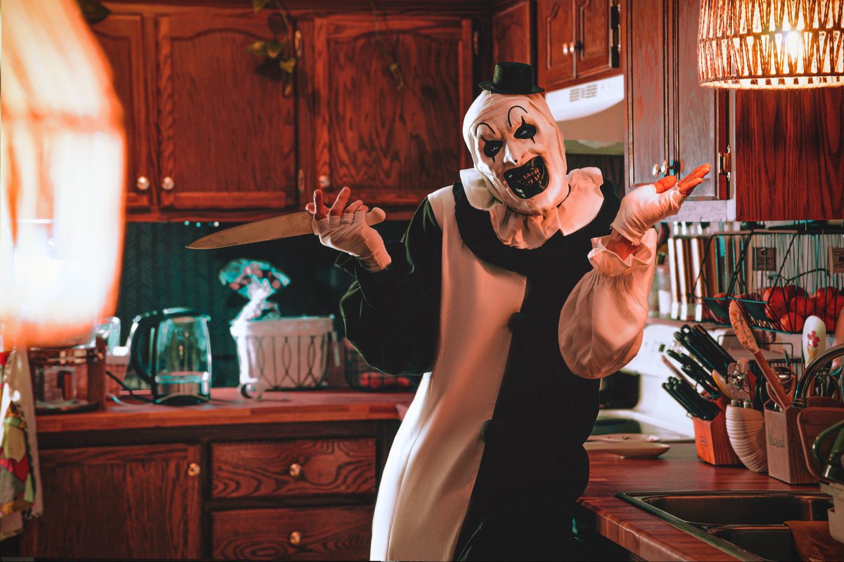 YourFinalBoss's tweet image. Happy Halloween! Here’s me as Art The Clown from Terrifier.
#Halloween #arttheclown #TERRIFIER