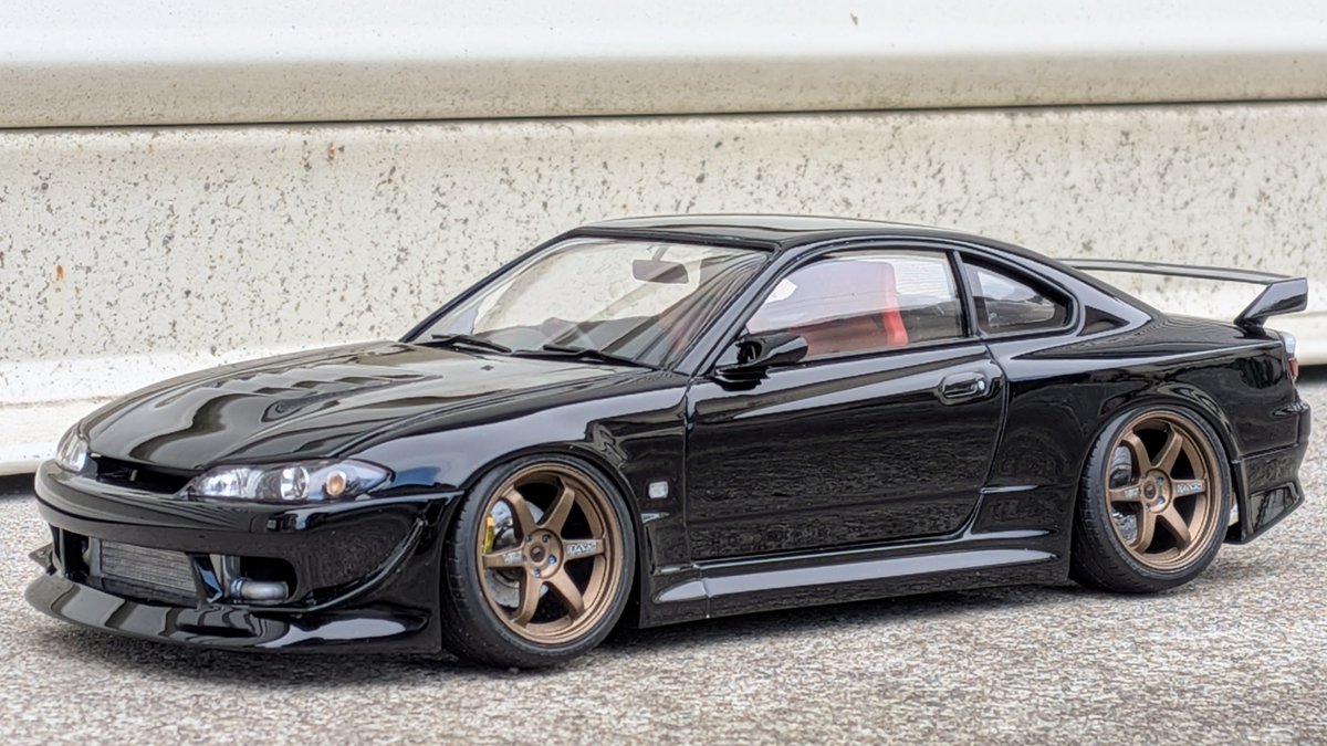 macha_zc33s's tweet image. アオシマ ベルテックスS15シルビア 完成しました✨エアロ延長、ボンネット加工、ダクト開口、苦手な研ぎ出し等、色々挑戦したキットでした。妥協した点も多々ありますが😅今回も楽しくできました😉
 #カーモデル  #プラモデル  #アオシマ