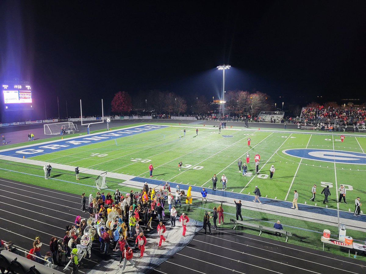 Halftime in Licking County and Sheridan leads Granville 21-14! Join us for second half action now on WHIZ 92.7 and whiznews.com! <a href="/SheridanGeneral/">Sheridan High School</a>