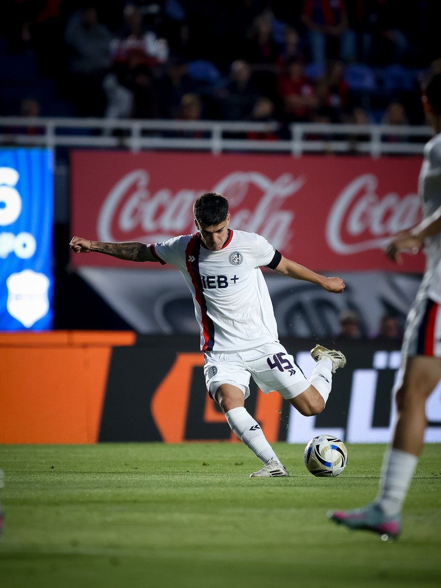 El FÚTBOL se impuso. Todavía le siguen tirando patadas, pero acobardarse no era una opción. Excelente lo de Facu Gulli. ⚽️