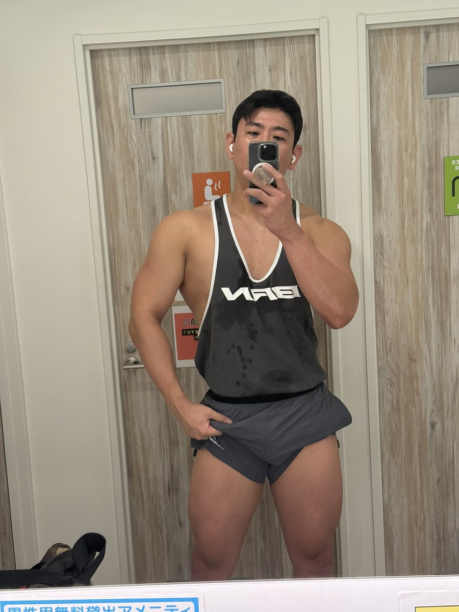 keen_tky's tweet image. お菓子くれなきゃ
ダンベル投げちゃうぞ🏋️

#borntowin