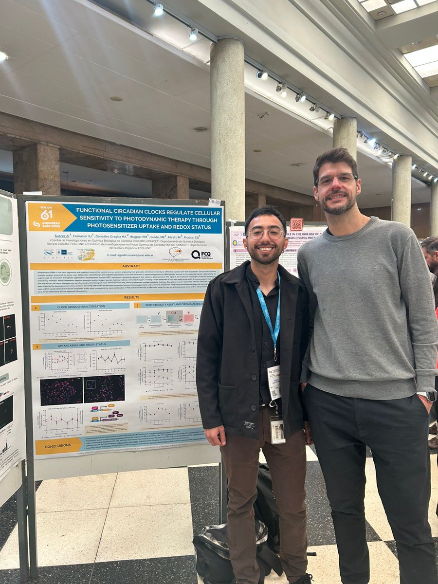 Prucca_CG's tweet photo. #SAIB2025.  Presentando los resultados del lab, contando lo que hacemos para aportar nuestro grano de arena para el tratamiento de gliomas con #PDT . Feliz por qué Agus gano premio a mejor póster , lo cual me llena de orgullo, bravo peque!  #ciquibic #conicet https://t.co/cKrPfhnnLD