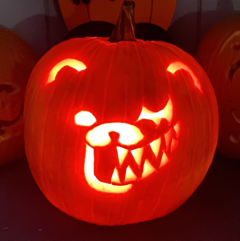 I actually did the same design last year also!!

2024 vs 2025 Monokuma Pumpkin