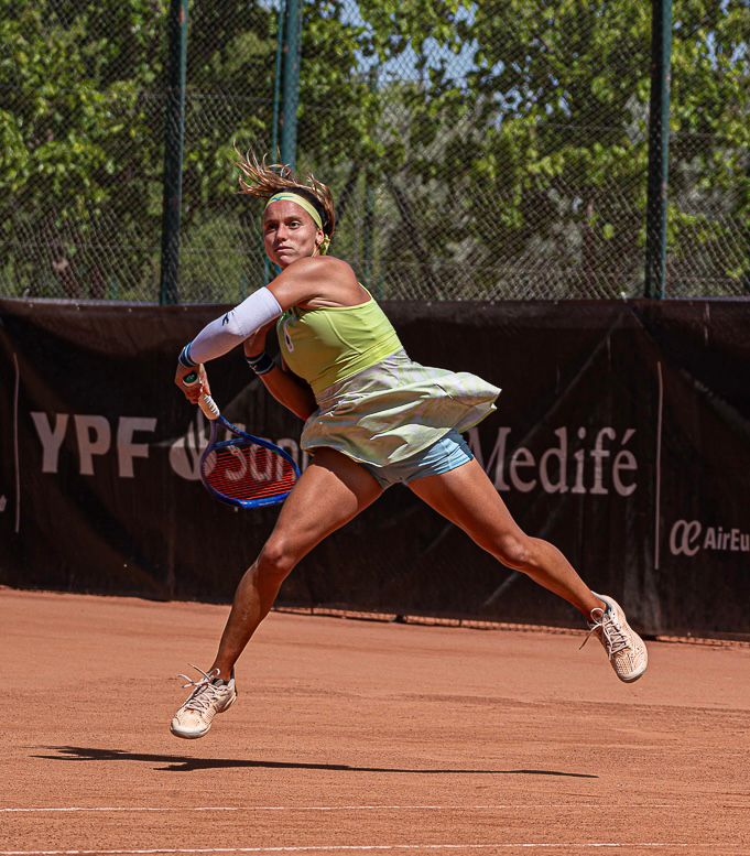 instintoamateur's tweet photo. #Tenis 🎾 #W35 Neuquén 🇦🇷
La bonaerense Martina Capurro Taborda📷 y la santafesina Victoria Bosio definirán la 1ra semifinal mañana desde las 12 hs
En tanto, la pergaminense Berta Bonardi📷 buscará la final ante Fernanda Labraña🇨🇱, nos cuenta @angelwtalavera_
📸 M. Forlini https://t.co/IZTgzzKfJl