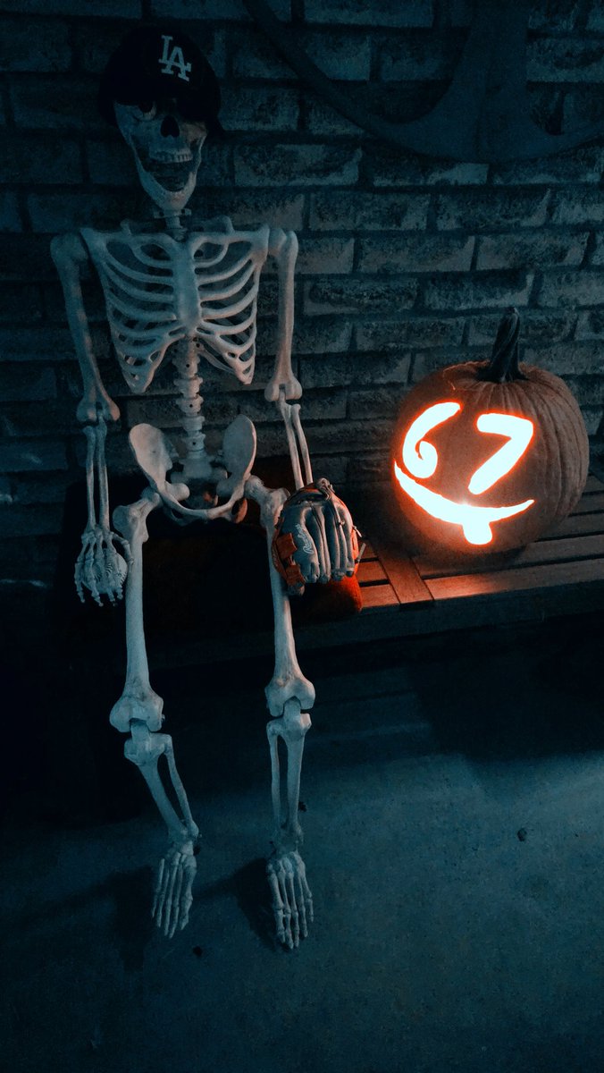 Happy Halloween 🎃 
Tonight is the end for the Dodgers!! #BlueJays
