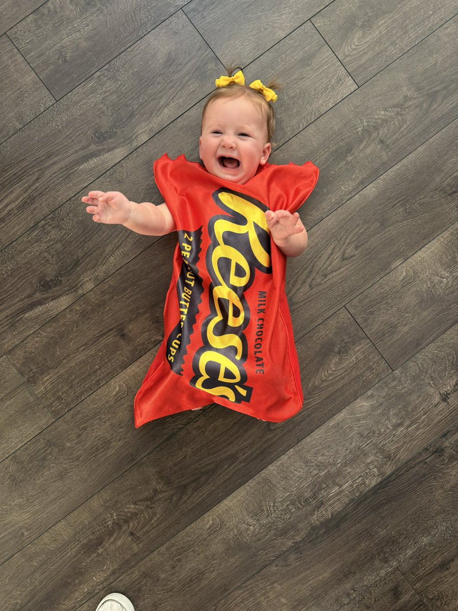 WendiSataloff's tweet image. @reeses sponsor us please #reeses #reesespieces