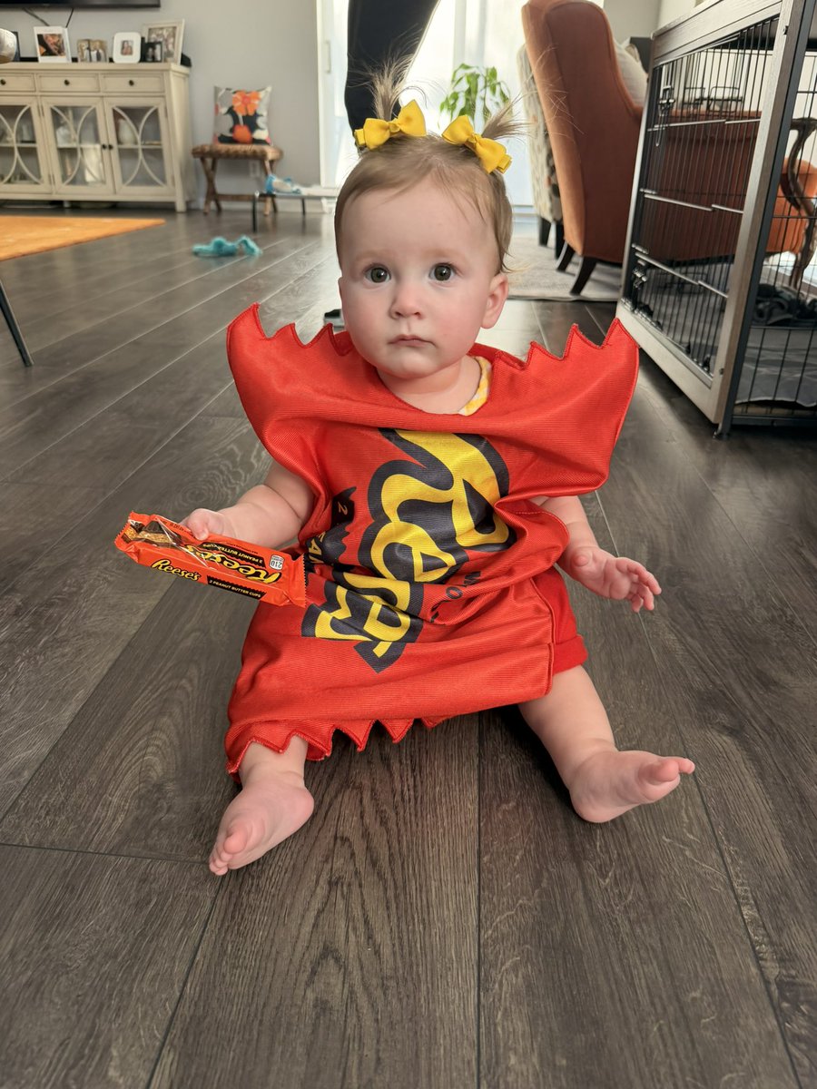 WendiSataloff's tweet image. @reeses sponsor us please #reeses #reesespieces