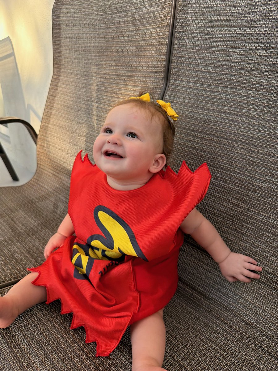 WendiSataloff's tweet image. @reeses sponsor us please #reeses #reesespieces