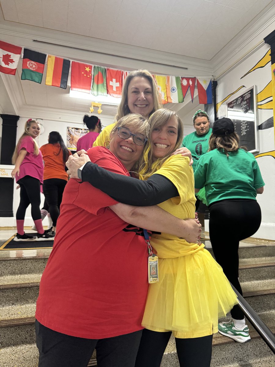 Beth Trivelli tweet media