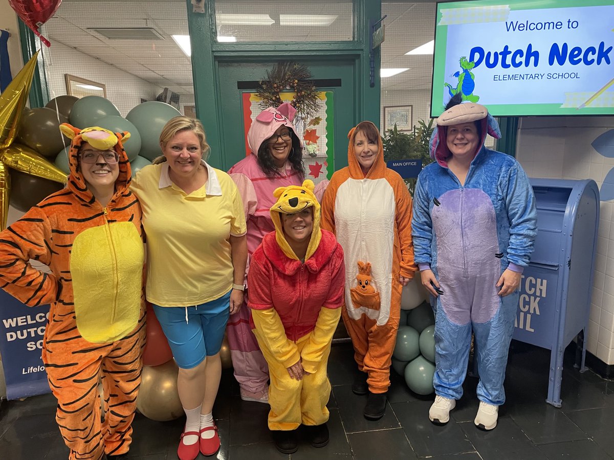 Dutch Neck Office Team! 🐝🍯