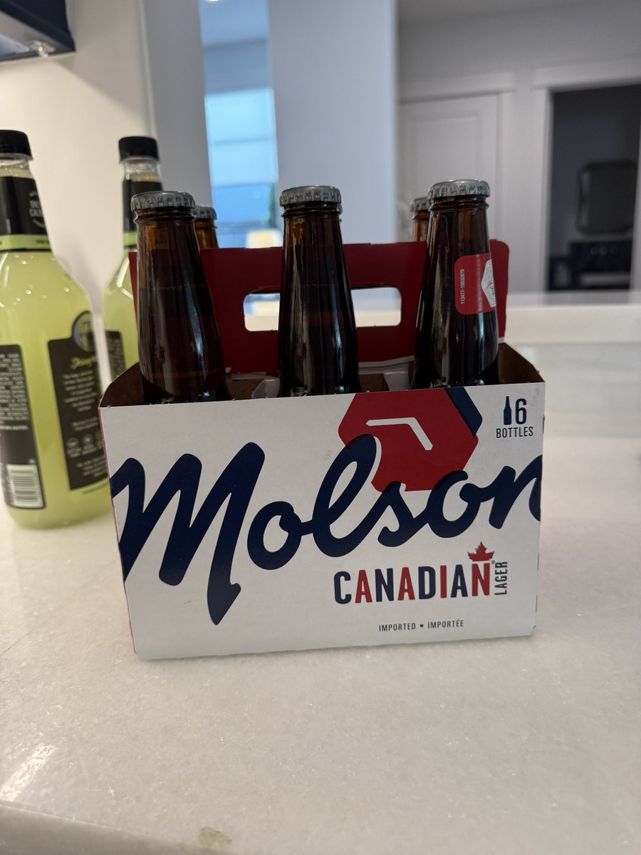Jeff went to the store to buy fuel for trick-or-treating. He came back and announced, “I bought Canadian beer, for good luck!” Let’s go, Blue Jays!!!! 👏👏👏