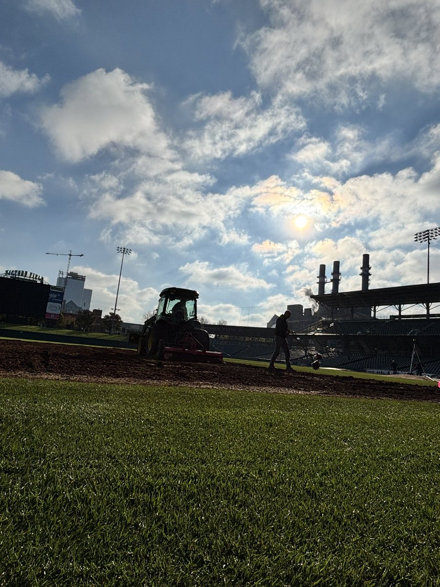 Grounds Crew tweet media