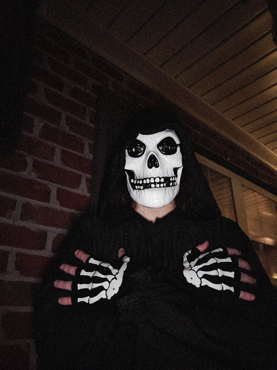 ZomBeastXD's tweet photo. I remember #Halloween 🤘🤘 https://t.co/XpoInyzGaW